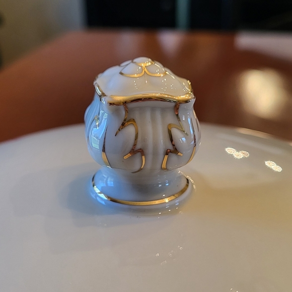 VTG Zeh Scherzer Lg Round Covered Dish Footed 2 Handled Gold Floral Balvarian - Picture 13 of 13